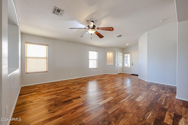 Building Photo - 7423 W Pueblo Ave