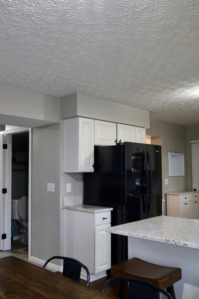 Building Photo - 3866 Lake Cumberland Way