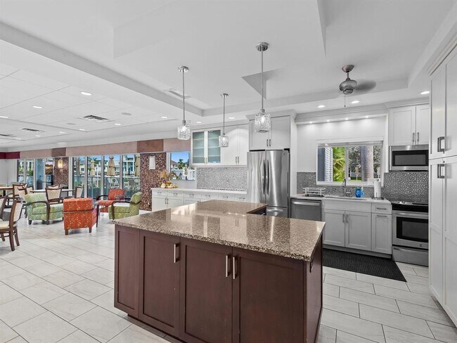Building Photo - 3300 S Ocean Blvd
