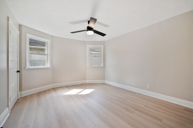 Building Photo - Stunning 3 bedroom home in Ambridge availa...