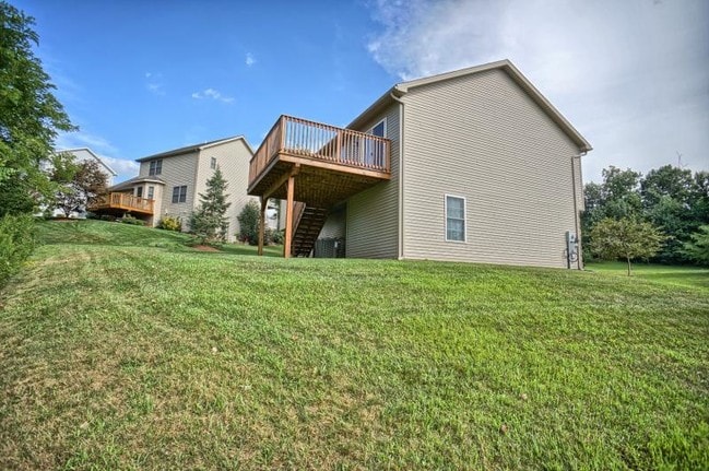 Building Photo - 15 Scarlet Oak Dr