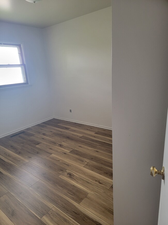 Building Photo - 1702 Edgar St