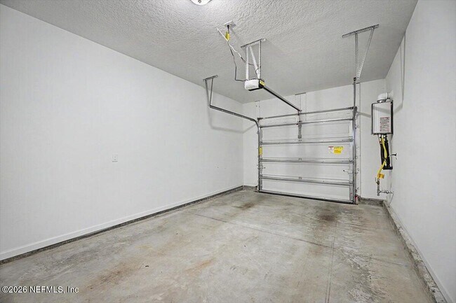 Building Photo - 61 Mellowood Ln