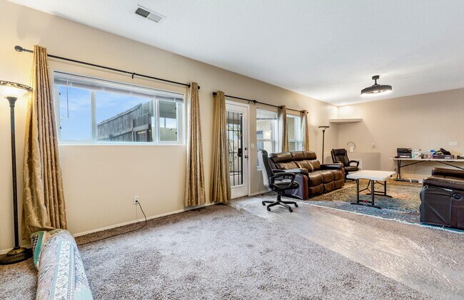 Building Photo - 1221 Paisano St NE