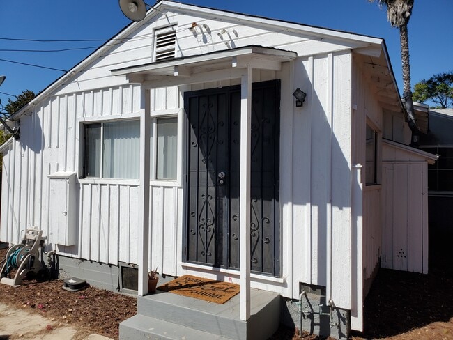 Building Photo - 11012 Aletta Ave