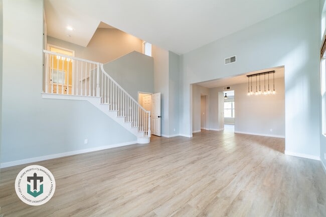 Building Photo - 15804 Caminito Cantaras