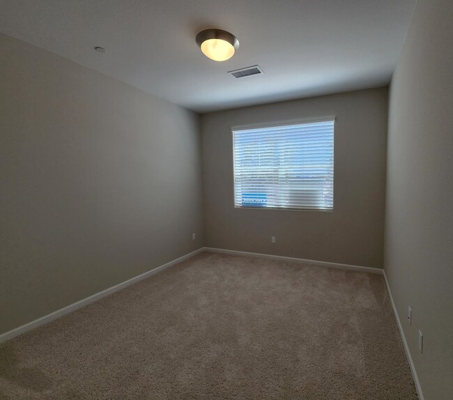 Building Photo - Brand New Townhome for Rent in Minden, NV