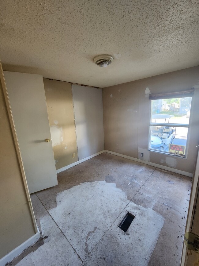 Building Photo - 2352 Park Edge Way