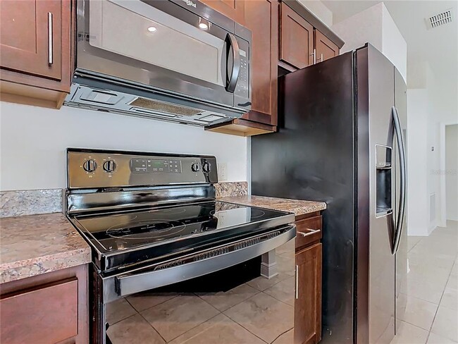 Building Photo - 465 Buchannan Dr