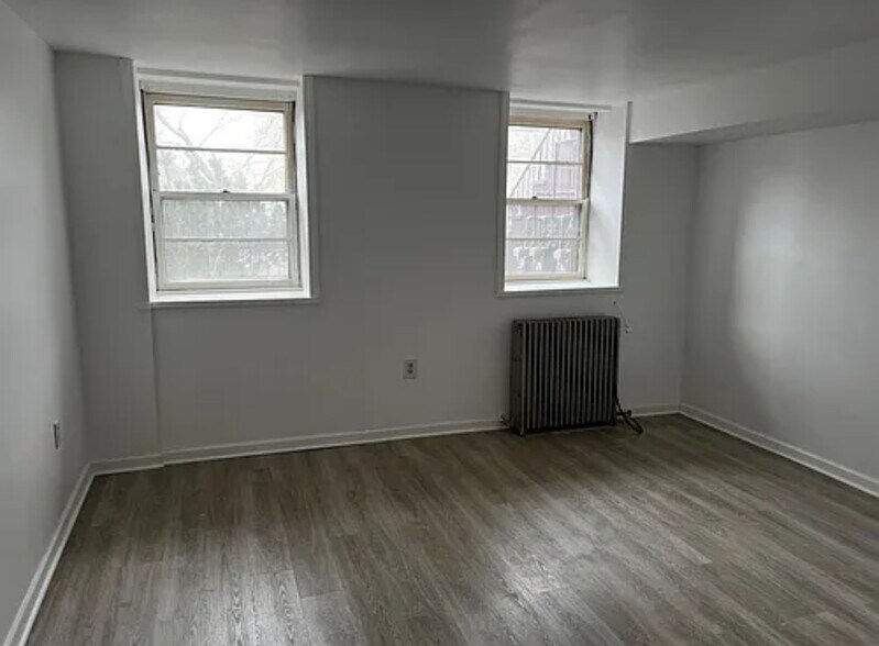 Building Photo - 40 Academy St