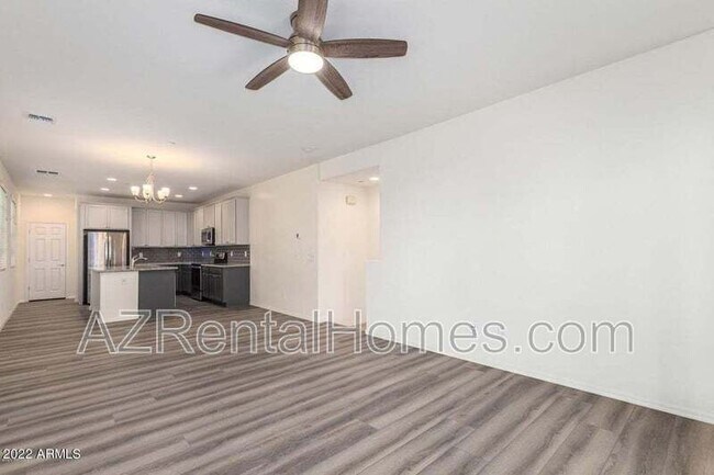 Building Photo - 1683 E Dogwood Ln