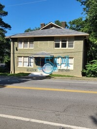 Building Photo - Newly Renovated Immaculate Condo In Hillcrest!!!!!  Just Blocks from UAMS!!