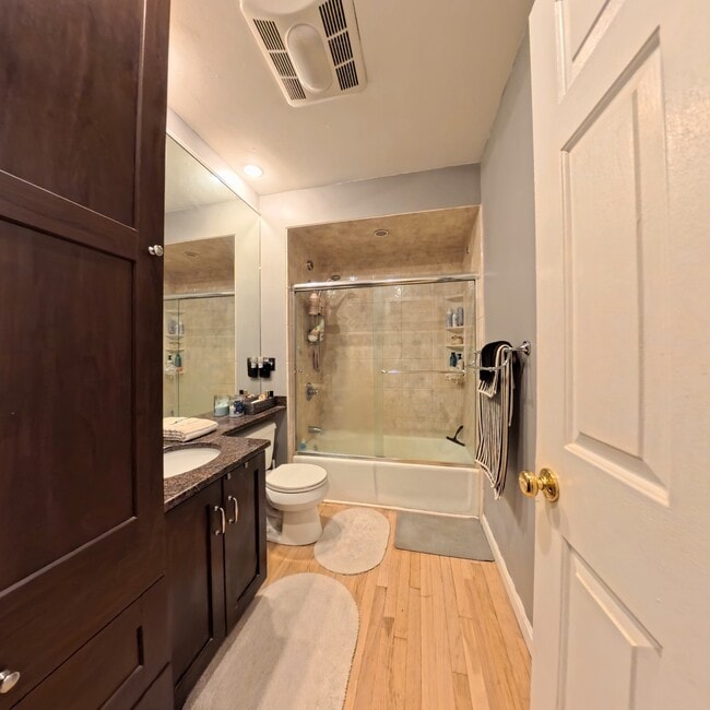 Building Photo - 285 Dorchester St