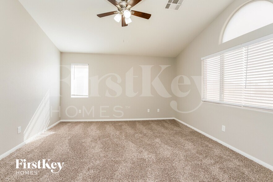 Building Photo - 8529 Gold Flash Ave