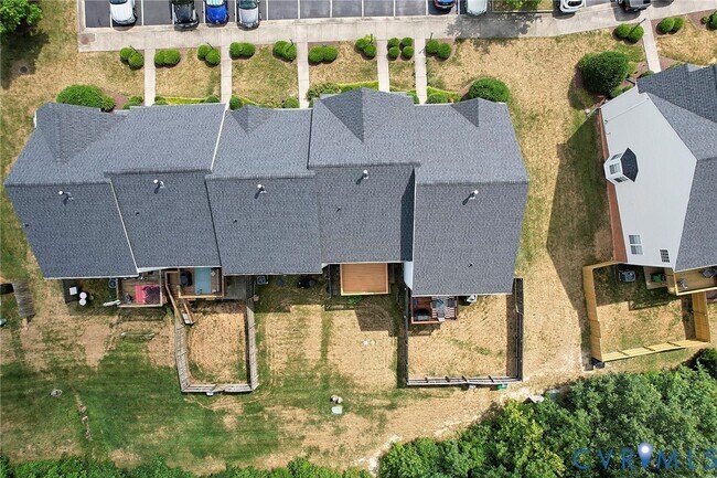 Building Photo - 315 Kingscote Ln