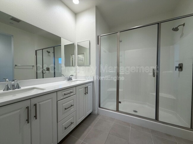 Building Photo - 223 S Johnson Ave