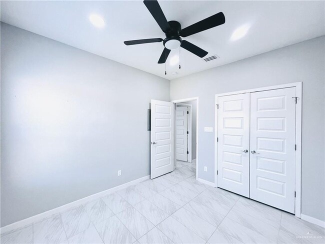 Building Photo - 14 Bella Costa Dr