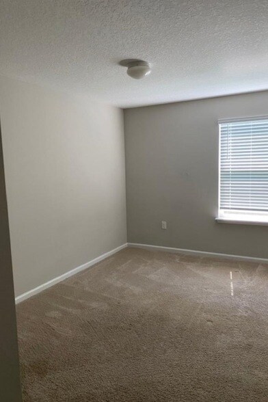 Building Photo - 295 Green Turtle Ln