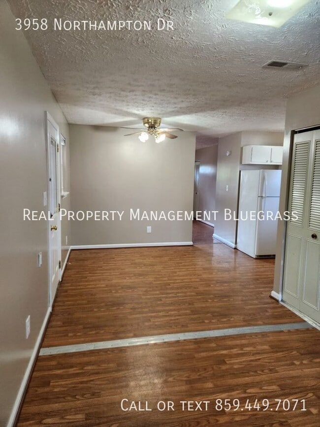 Building Photo - 3958 Northampton Dr