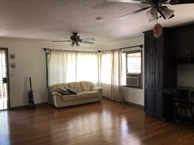 Building Photo - 3 BD. 2 BA. UNFURISHED HOME IN CENTRAL KIHEI