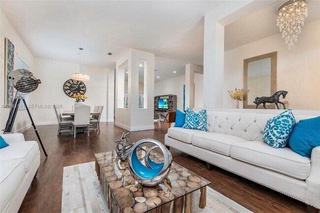 Building Photo - 1225 Skylark Dr