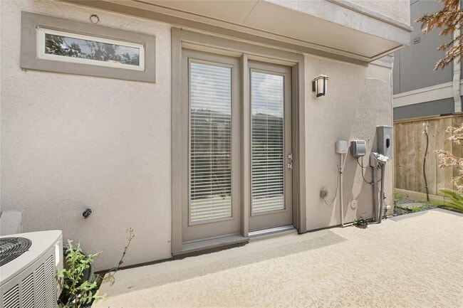 Building Photo - 1211 Edwinstowe Trl