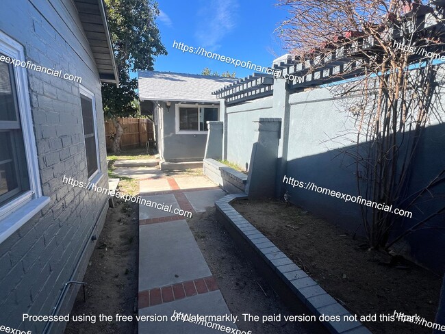 Building Photo - Nice Front House In The City Of San Bernardino