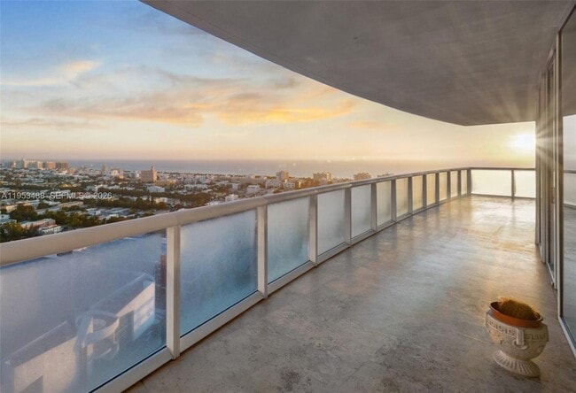 Building Photo - 450 Alton Rd