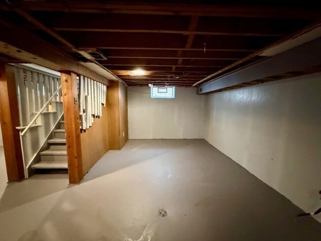 Building Photo - Updated 3-Bedroom, 1-Bath Brick Bungalow Home for Lease – Must See! Welcome Section 8