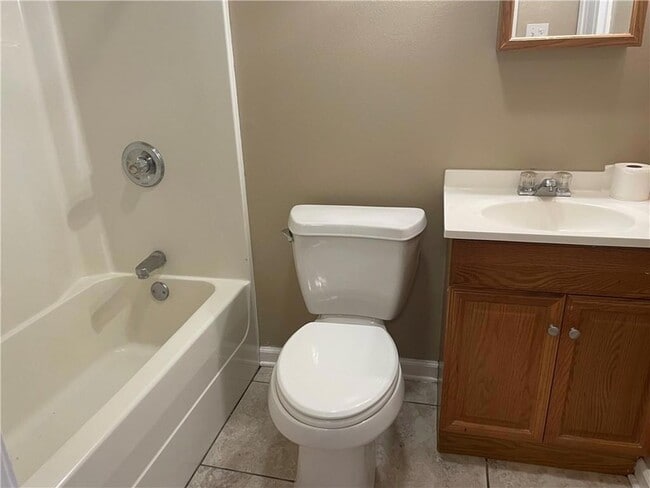 Building Photo - 213 Rosebud St