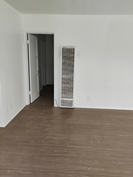 Building Photo - 6510 Brynhurst Ave