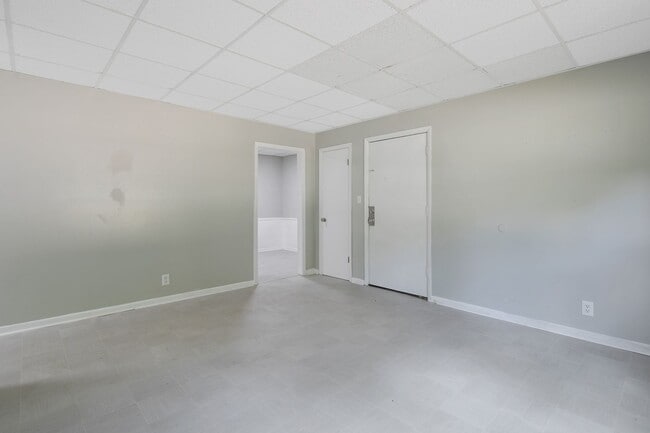 Building Photo - 1608 Fayette Ave