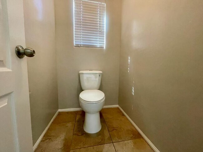 Building Photo - LOVELY 2 STORY HOME