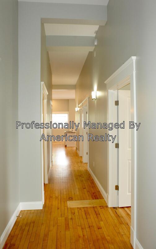 Building Photo - 303 Indiana Ave NW