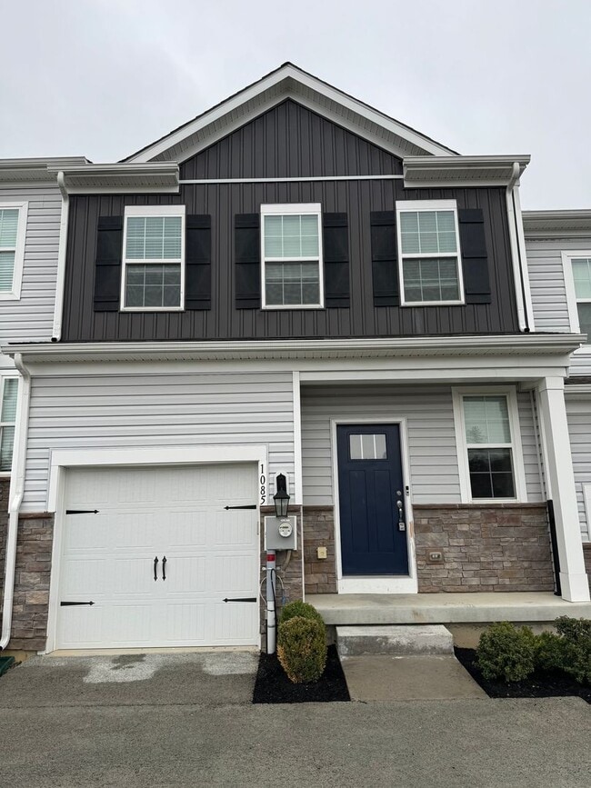 Building Photo - THREE BEDROOM NEW CONSTRUCTION PARKLAND SCHOOLS Townhome