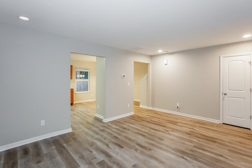 Building Photo - 3202 Kayla Ln