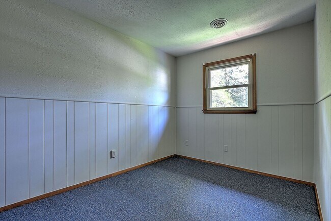 Building Photo - 409 Cypress St