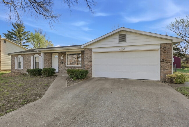 Building Photo - 2212 Rose Dr