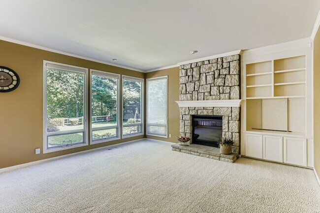 Building Photo - 5bd/2.5ba Sammamish House