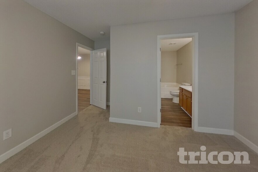 Building Photo - 10224 Apple Dove Ct