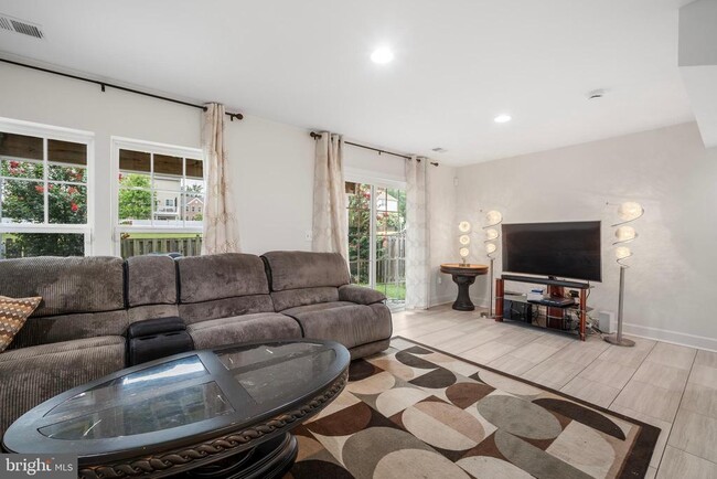 Building Photo - 16660 Bolling Brook Ct