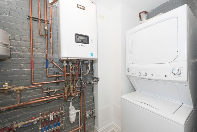 Building Photo - 4117 S Michigan Ave