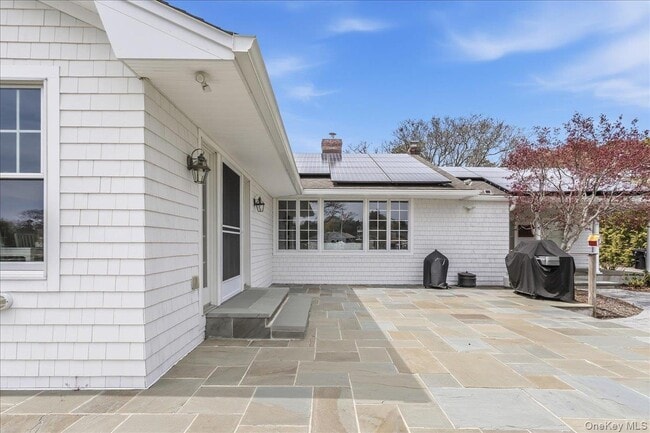 Building Photo - 15 Gardners Ln
