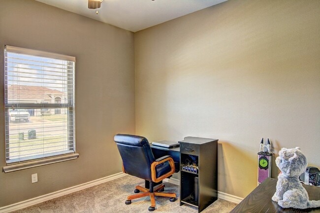 Building Photo - 1118 Blackbuck - 3/Bed 2/Bath $2095/month