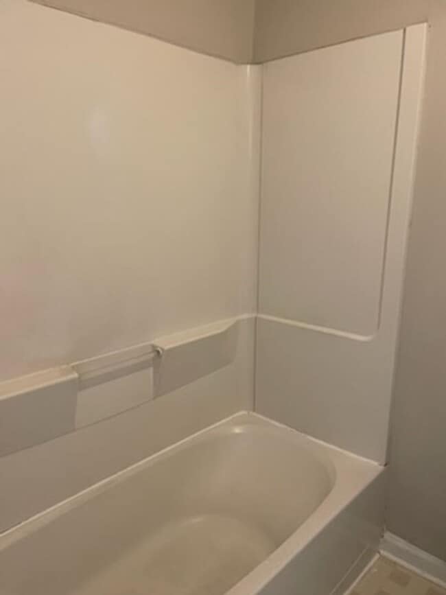 Building Photo - SINGLE FAMILY HOME