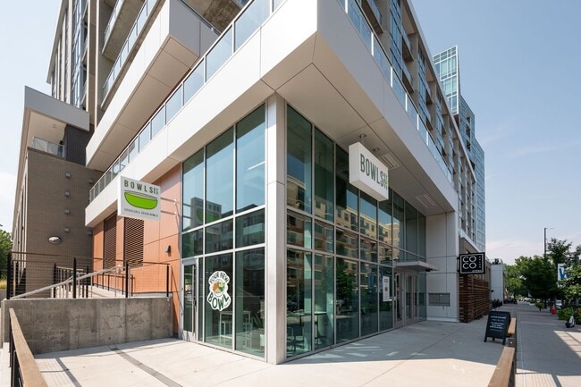 Building Photo - 1BD, 1.5BA Lakehouse Condo on the 6th Floor