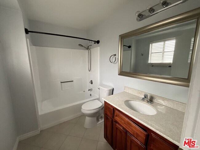 Building Photo - 21 Palmetto Dr