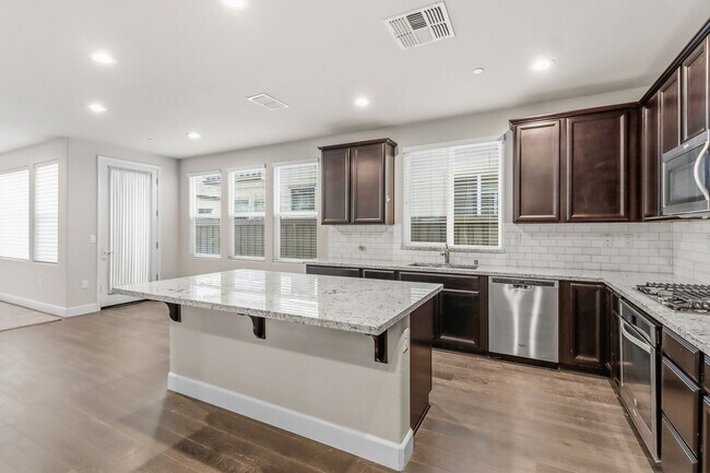 Building Photo - FIRST MONTH'S RENT FREE-Charming 3-Bedroom Home with Office in The Cannery – Davis, CA