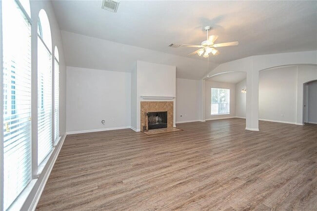 Building Photo - 13205 Enchanted Way