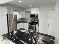 Building Photo - 6144 Stornoway Dr S